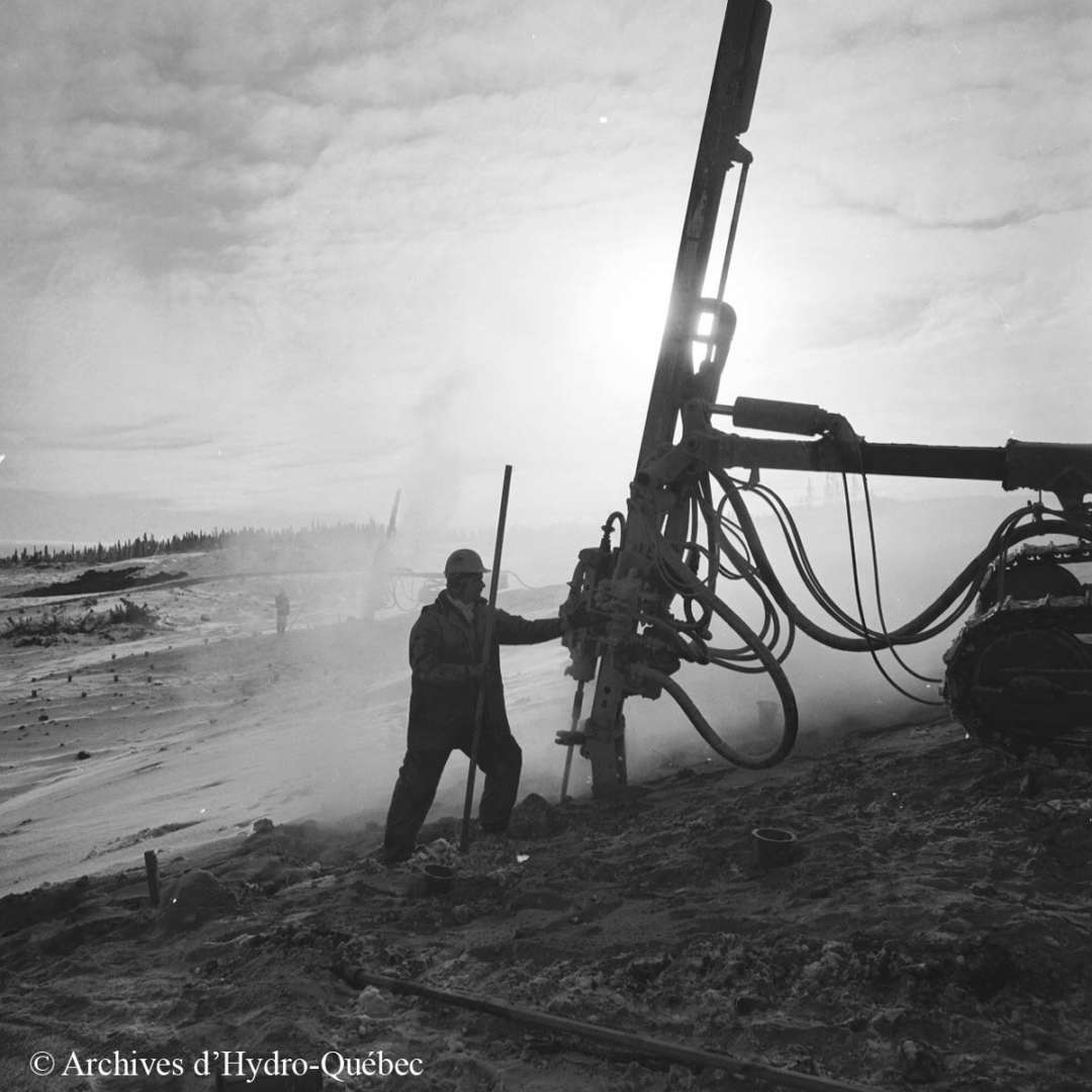 <p>Travailleurs, 1974</p>
<p>©Archives d’Hydro‑Québec</p>