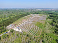 Centrale solaire de La Prairie – Vue aérienne du chantier à la mi-juillet 2020.