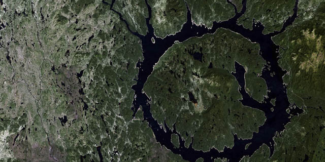 Satellite view of Manicouagan reservoir and Île René-Levasseur.