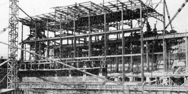 View of the construction of the dam in 1926.